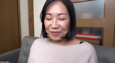 MAQQ-002 現役の保険外交員はセックスレスのシングルマザー、服の上からも分かるハチきれんばかりの超乳K-cupは欲求不満の証、電撃DEBUT！沙月さん（38歳）