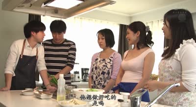 JUY-951明明隻是想學做菜的我卻被美熟女人妻友田真希射精管理學會瞭做愛