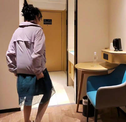 正面內射媽媽真爽