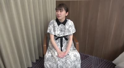 FC2PPV-4550644苗條的19歲女孩